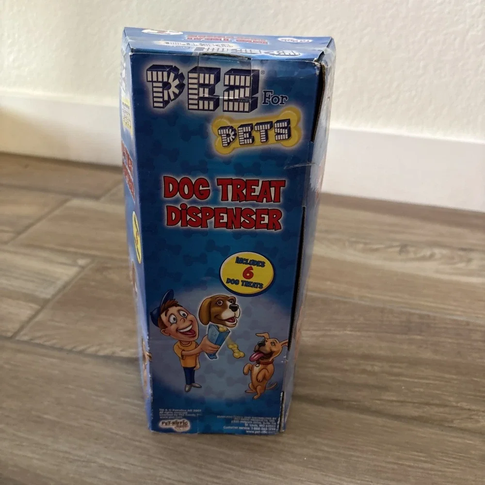 PEZ For Pets Dog Treat Dispenser - Large Pez. New In Box-‎ 2009 See Notes